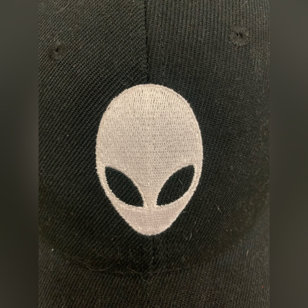NWOT Alienware Black & White Unisex Black Hat - Picture 2 of 4
